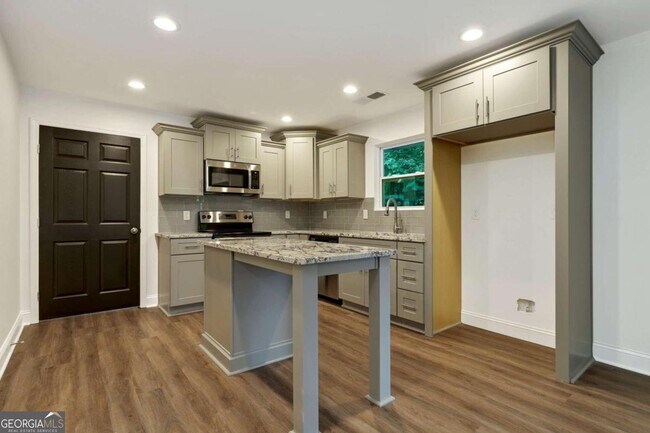 Foto del edificio - 35 East 16th St SW