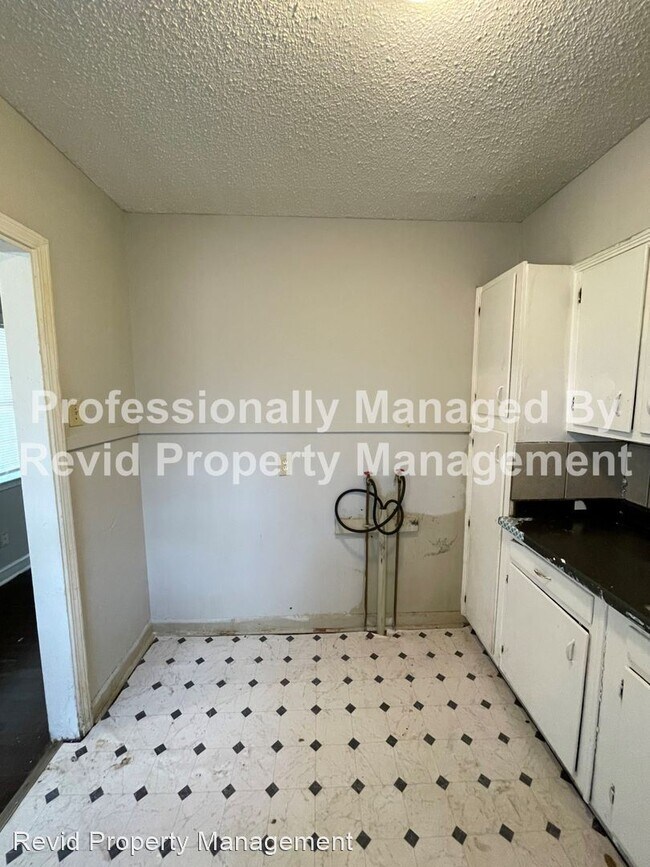 Foto del edificio - 2 br, 1 bath House - 3449 Kimball Ave