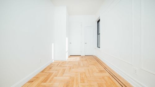Building Photo - 550 Throop Ave