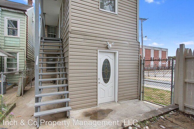 Building Photo - 3 br, 1.5 bath House - 455 W College Ave