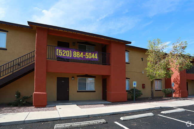 Building Photo - Stonewood Apartment Homes