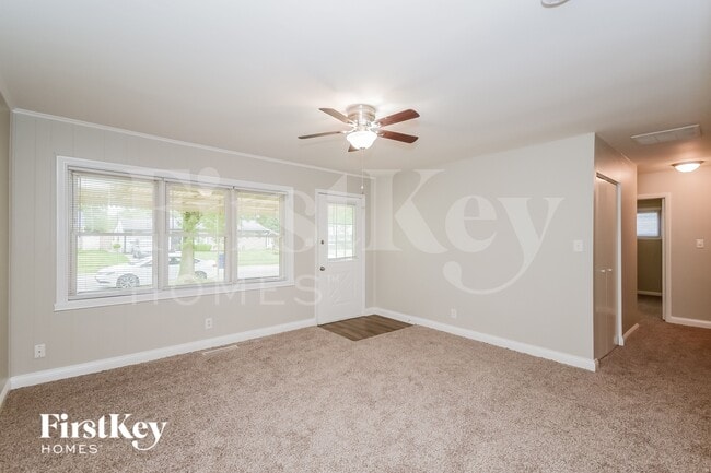 Building Photo - 4931 Karen Dr