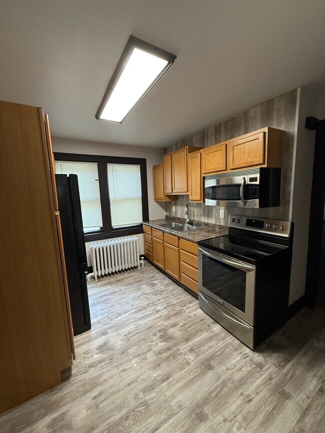 Foto del edificio - 1214 S 76th St