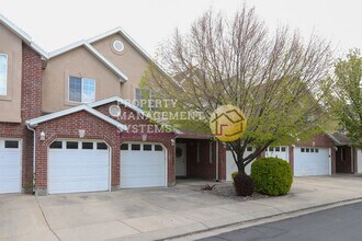Building Photo - 10505 Sage Flats Way