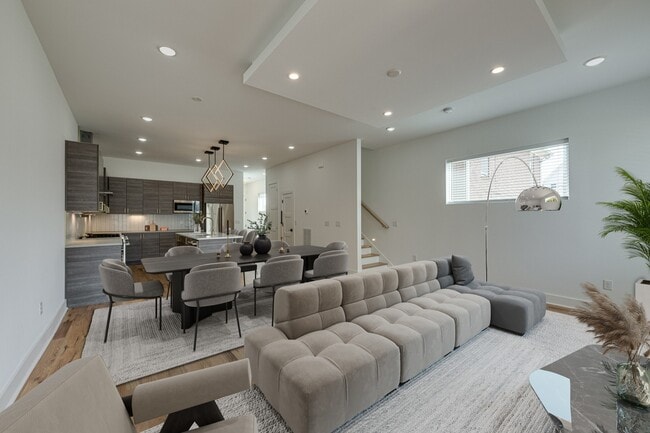 Family Room - Dining - 6003 Louisiana Ave