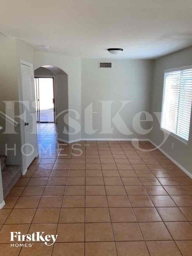 Foto del edificio - 12922 W Holly St