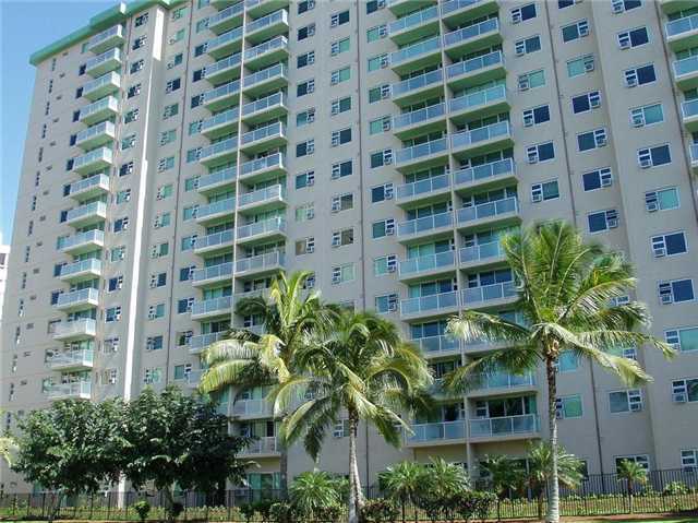 Primary Photo - **COUNTRY CLUB VILLAGE 6 1BD/1BA/2PK CONDO FOR RENT!**