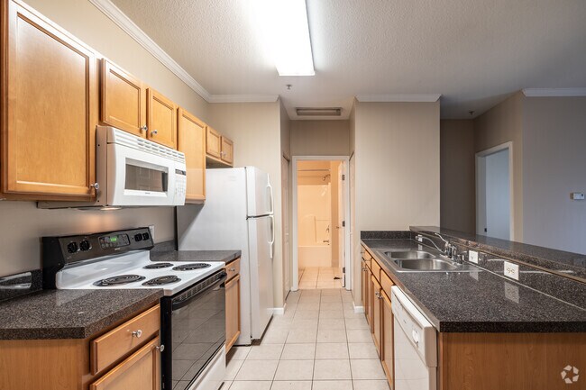 1 habitación, 1 baño - 823 pies cuadrados - Cocina - Summit Rise Apartments