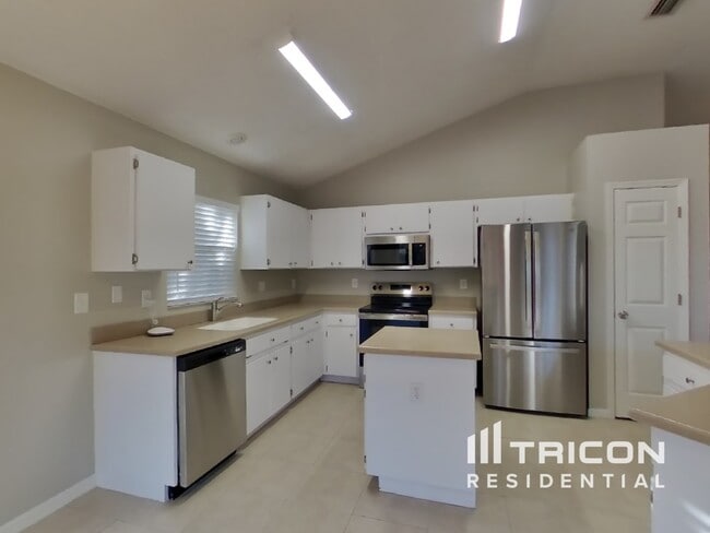 Building Photo - 2312 Millcreek Ct
