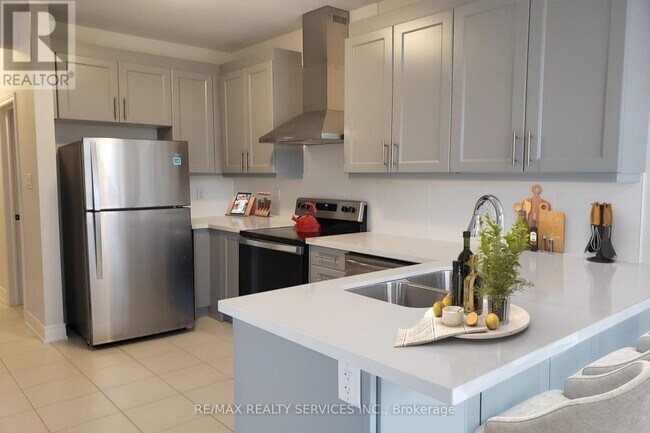 Building Photo - 46 Branigan Cres