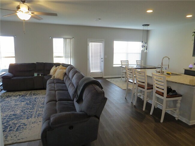 Building Photo - 1405 Fairhaven Gateway