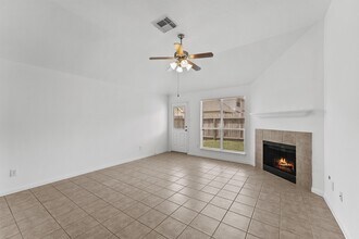 Building Photo - 25107 Clover Ranch Dr
