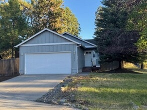 Building Photo - 19810 Grassland Ct