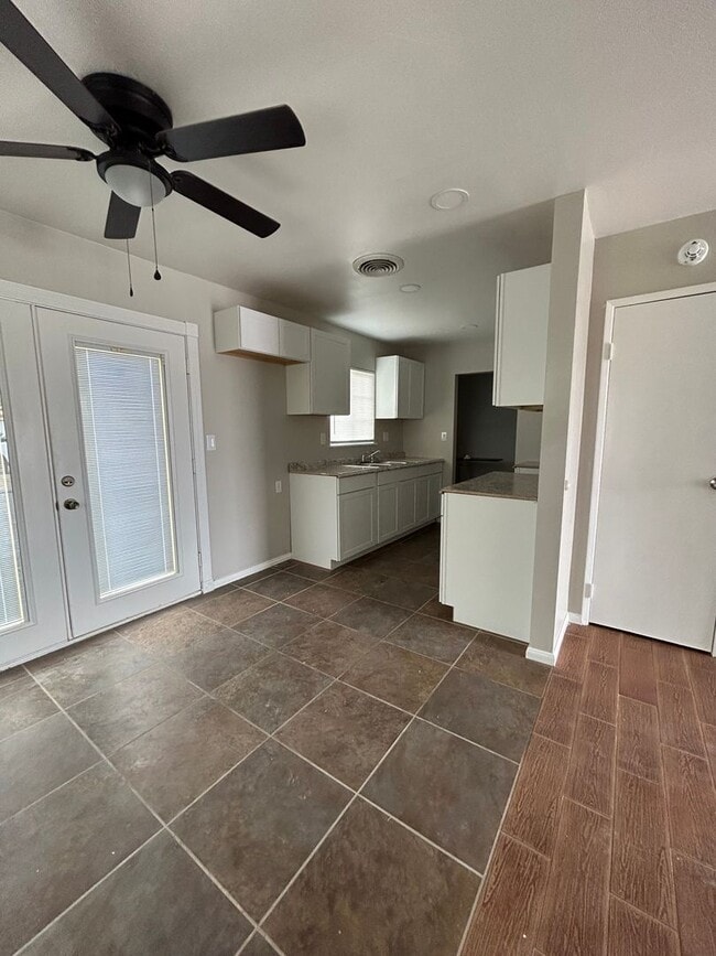 Building Photo - Newly remodeled house in Brawley