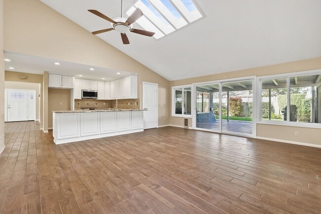 Foto del edificio - Single Family Home in Greenbrook tract Fou...