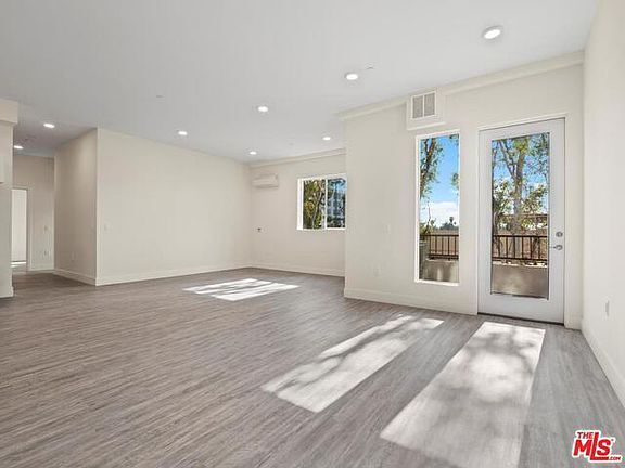 Foto principal - 11115 McCormick St
