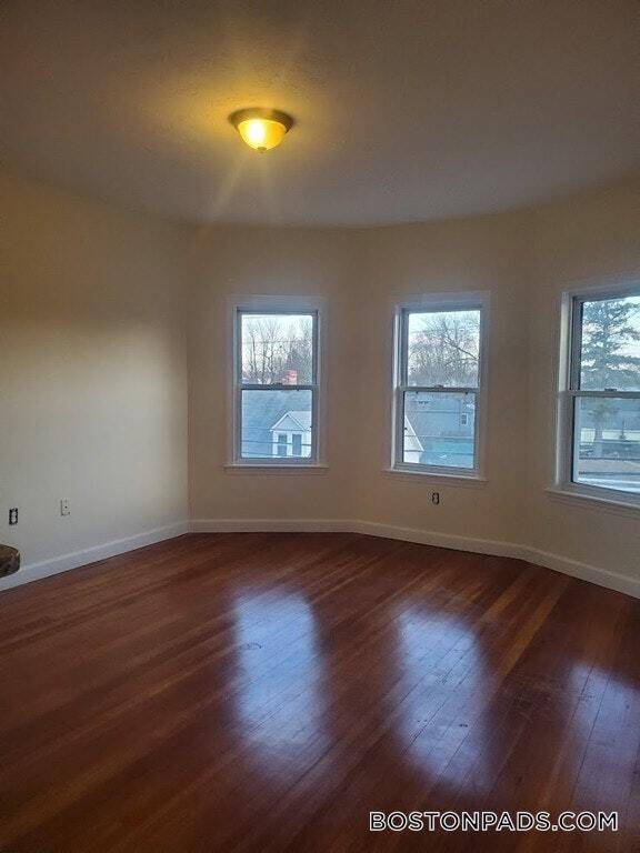 Foto del edificio - 293 School St