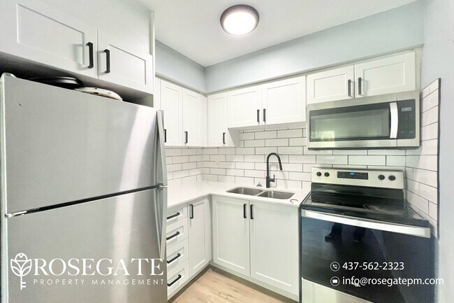 Photo du bâtiment - Renovated 3-Bedroom Apartment | 1,250 Sq F...