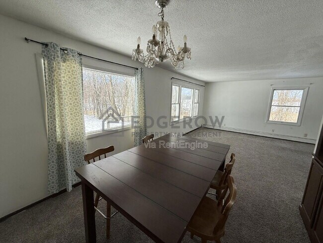 Foto del edificio - 8797 Morse Lake Ave SE