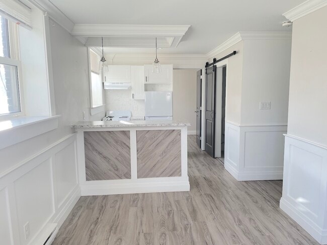 Photo du bâtiment - 1495 Gladstone Ave