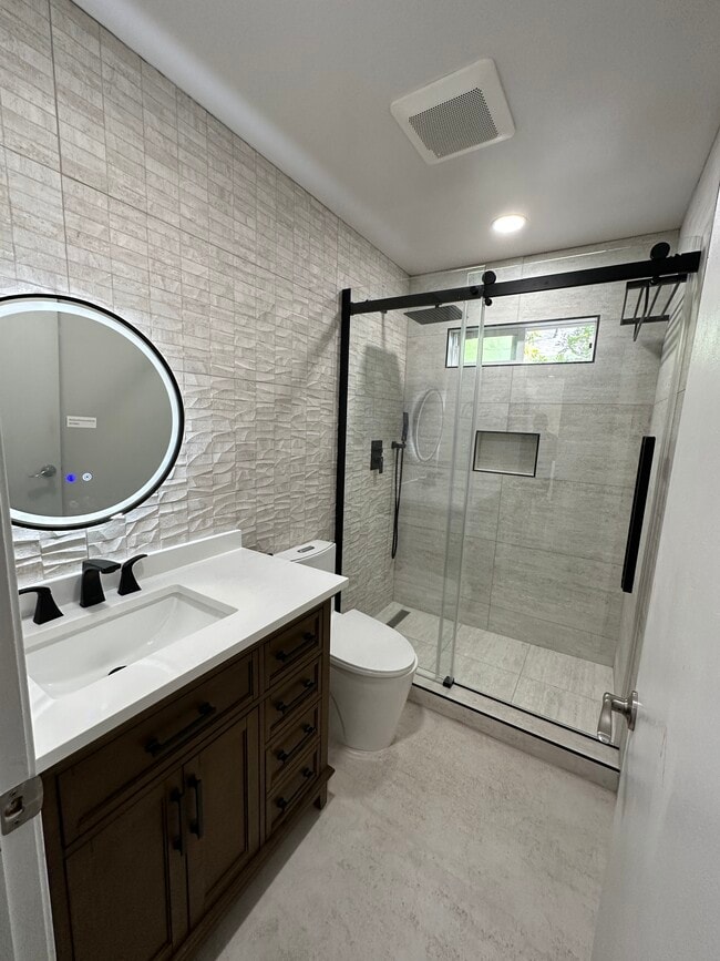 Building Photo - 42688 Ravensbourne Park St