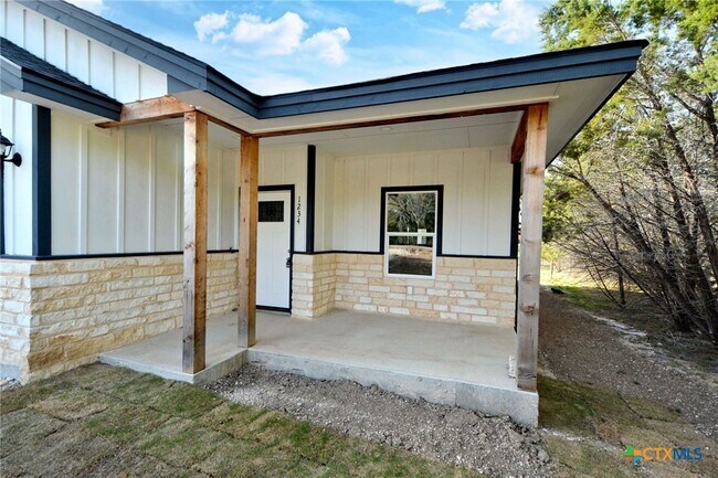 Foto del edificio - 1234 Clearcreek Dr
