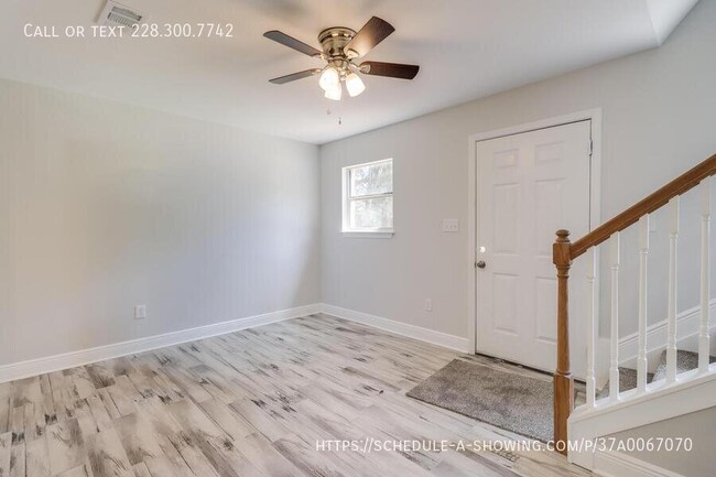 Foto del edificio - 233 Milray Ln