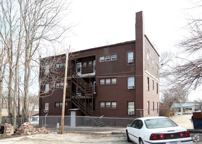 Building Photo - Sears Place