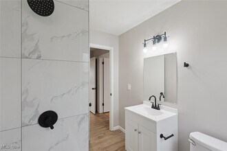 Building Photo - 14214 Reddington Ave