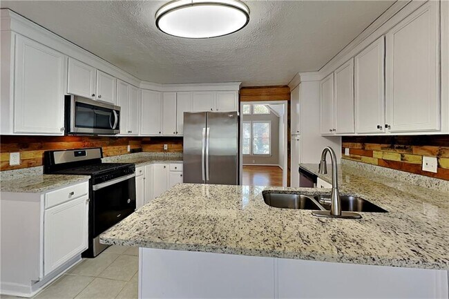 Foto del edificio - 3021 Wendy Ln