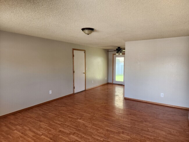 Foto del edificio - 1125 E 5th S