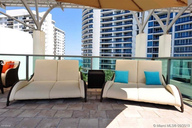Building Photo - 3 br, 3 bath Condo - 6000 Collins Ave # 5422