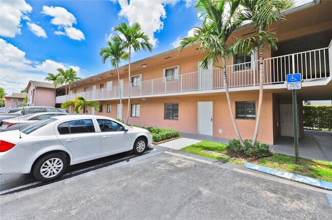 Foto del edificio - 6041 W 24th Ave