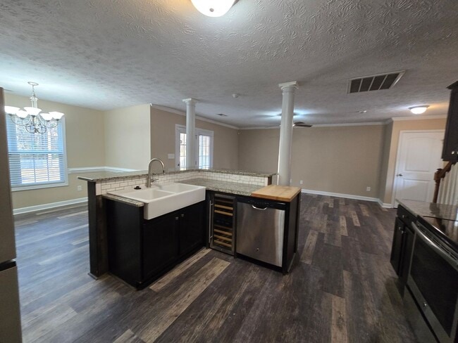 Building Photo - 237 Gertie~ Mitchells Landing