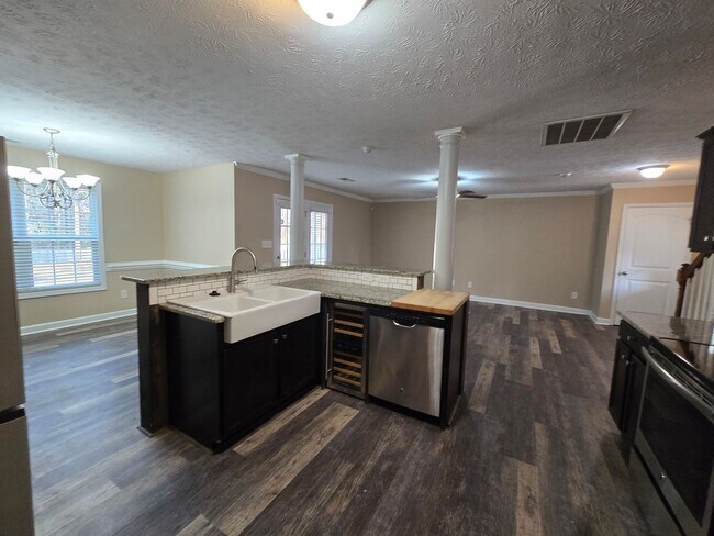 Foto del edificio - 237 Gertie~ Mitchells Landing