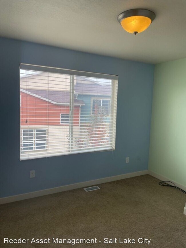 Building Photo - 3 br, 2.5 bath House - 11212 South Summer ...