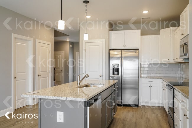 Building Photo - 3708 Oak Leaf Wy
