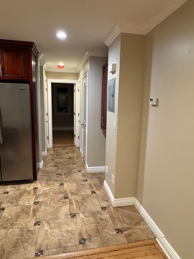 Building Photo - 7 Cammerer Ave