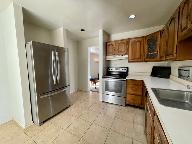 Kitchen - 2001 Tufton Ave