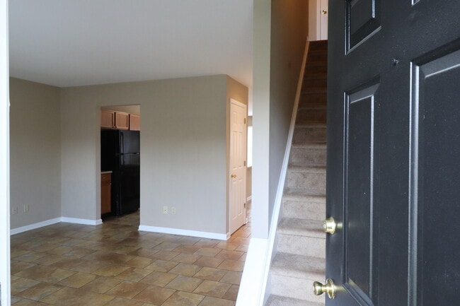 Building Photo - 222 Garnet Dr