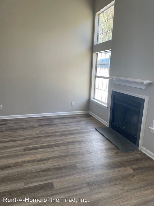 Foto del edificio - 2 br, 2.5 bath House - 4279 Old Battlegrou...