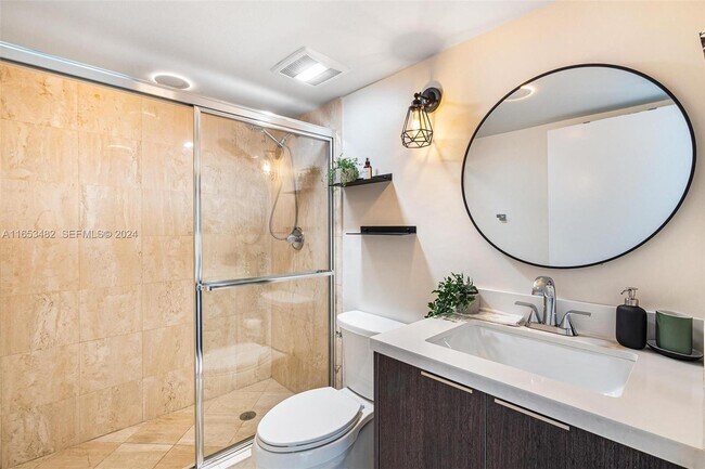 Foto del edificio - 3600 Mystic Pointe Dr