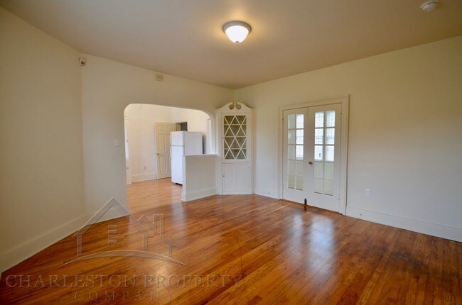 Building Photo - Beautiful Charleston Home