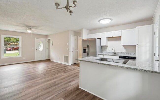 Foto del edificio - 103 Peake Ln