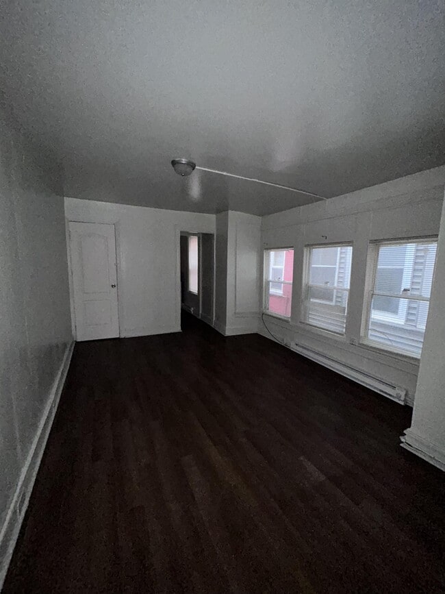 Foto del edificio - 323 N 9th St