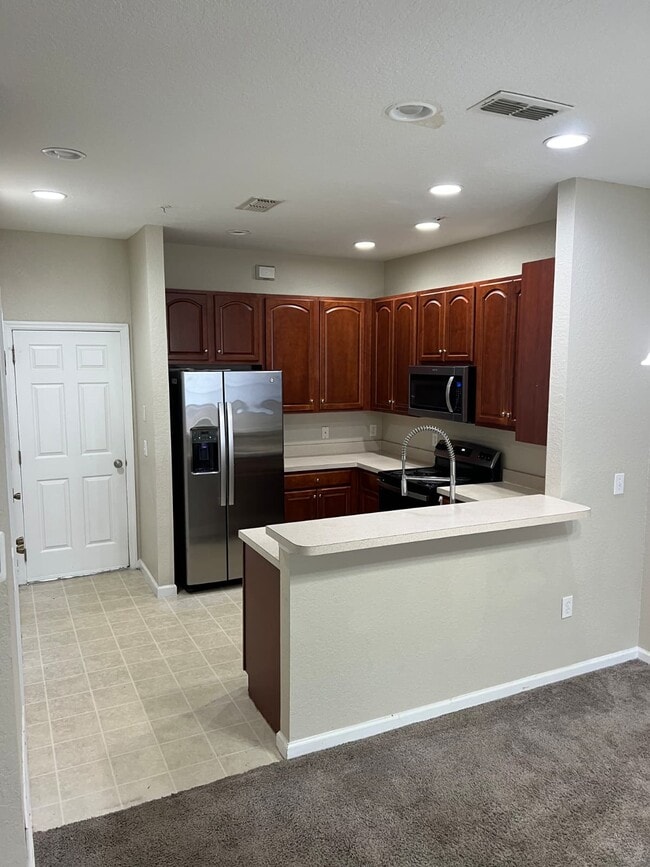 Building Photo - 13926 Dove Wing Ct