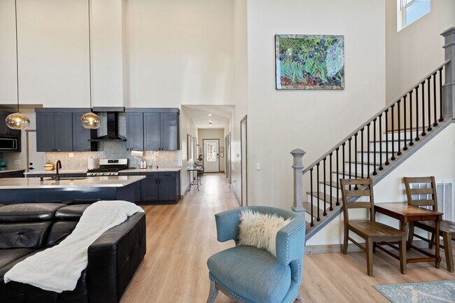 Foto del edificio - 1215 Valley View Dr