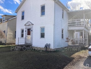 Building Photo - 906 Race Dr