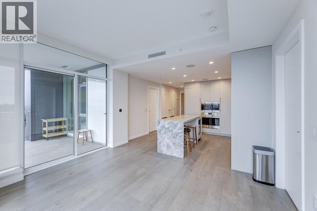 Building Photo - 7418 Paulson St