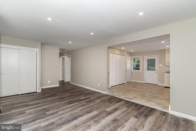 Foto del edificio - 400 E Main St